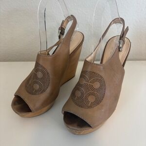 Coach Jade Tan Leather Perforated Logo Wooden Wedge Sandals Q1191 Size 7.5B